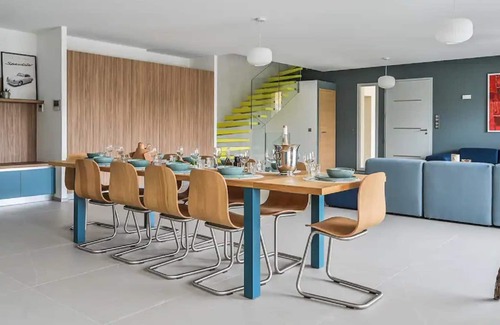 Roquevaire Villa | Grand Modern Villa with Private Outdoor Pool