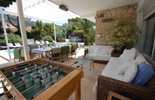 El Albir Villa | Grand, Party & Family events, BBQ, Darts, Ping Pong, Pool table, WiFi,Sat,Garden