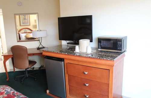 Daytona Beach Hotel | Grand Prix Motel on the Beach