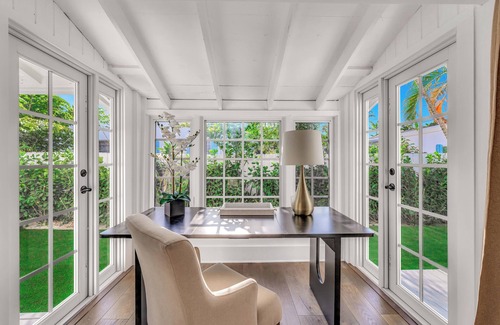 Old Northwood House | Grand Residence | Heated Pool | Beach Proximity | Emerald Key | RESlDENCES