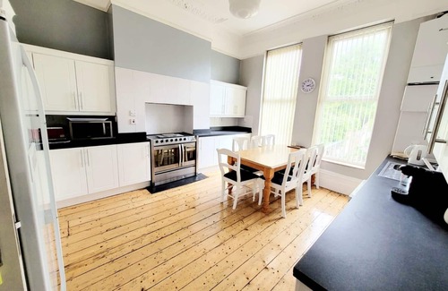 Liverpool House | Grand Restored Georgian Mansion: 7 Beds, 6 Baths