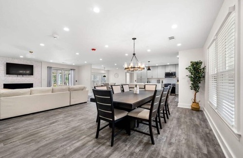 Church Street House | Grand Retreat: Luxury Vacation for Large Groups