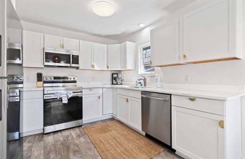 Myrtle Beach House | Grand Safari House: Hot Tub, Broadway at the Beach