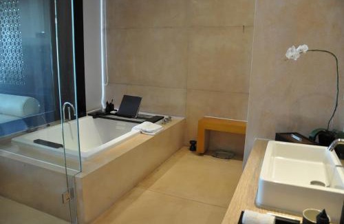 Dyanapura Resort | Grand Seminyak Lifestyle Boutique Bali Resort