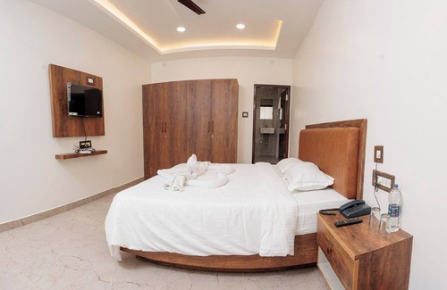 Viluppuram Hotel | Grand Sri Krishna Residency