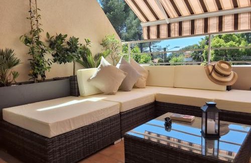 Boulouris-sur-Mer Apartment | Grand studio avec terrasse près de la mer