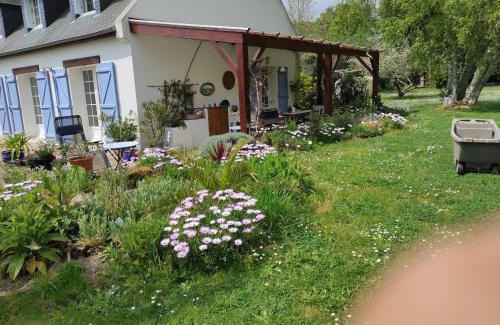 La Trinite-sur-Mer Apartment | grand studio duplex avec jardin