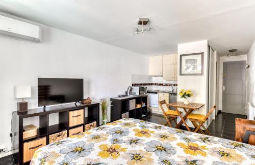 Port Rive Gauche Apartment | Grand studio la Presqu'île 2