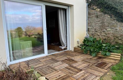 Ver-sur-Mer Apartment | Grand Studio Vue Mer et Jardin