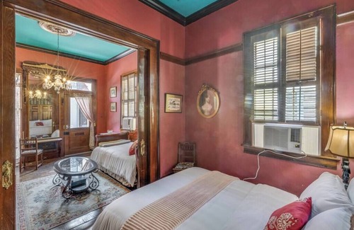 French Quarter Hotel | Grand Suite in Historic Victorian Guest House