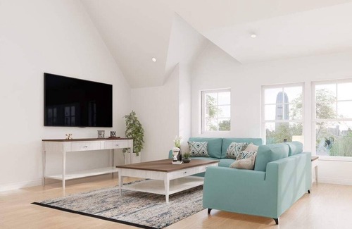 Top of the Hill Apartment | Grand Suite Penthouse