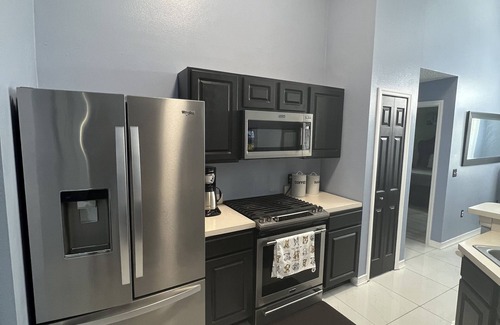 Westbury House | Grand Superior Westbury 4BR House near Disney