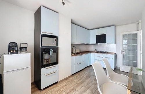 Viviani - Bonnevay Apartment | Grand T3, balcon et garage - Venissieux Lyon Sud