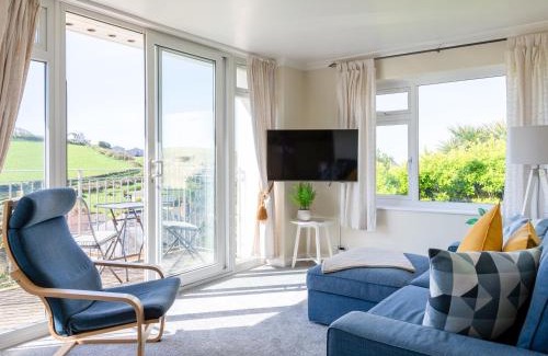 Hope-Cove House | Grand View