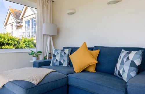 Hope-Cove House | Grand View