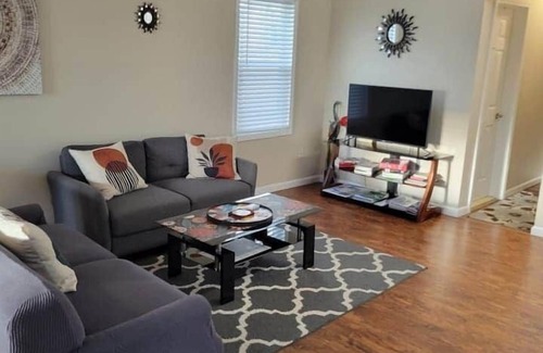 Downtown Niagara Falls Apartment | Grand View | Walk to Falls, Casino & Attractions