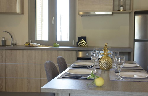Lefktron Villa | Grand Villa with Private Pool