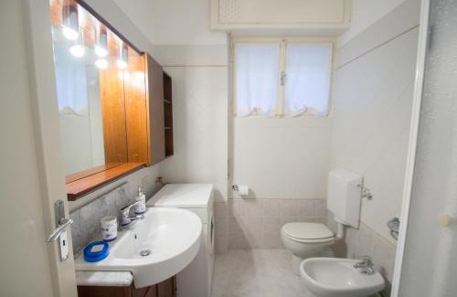 Varazze Apartment | Grande BILOCALE con POSTO AUTO PRIVATO e GIARDINO