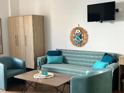 Stegna House | Grande Blue Suites with private bay