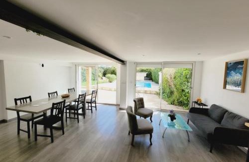 Villeneuve-les-Beziers House | Grande maison familiale avec piscine, proche plage