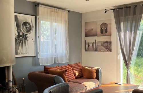 Blonville-sur-Mer House | Grande Maison Pour 8 Personnes Avec Piscine Chauffée