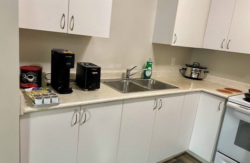 Grande Prairie Apartment | Grande Prairie 2 BR/1 BATH/Furnished/Patio & BBQ/24 hrs scrty camera/Free prking