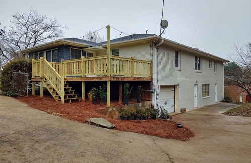 Welcome House | "Grandma's Farmhouse" near downtown Greenville/Hospital
