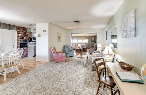 Pinellas Park House | 'Grandpa Dave’s Vintage Getaway' in Pinellas Park!