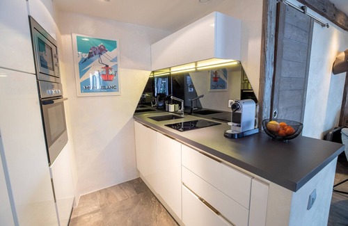 Meribel Centre Apartment | Grands Sorbiers 6: premium apt route de la Renarde