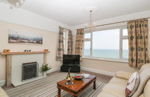 Weymouth Apartment | Grandview