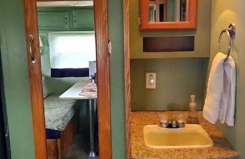 Fredericksburg House | Grapeseed: Your Peaceful Vineyard Retreat