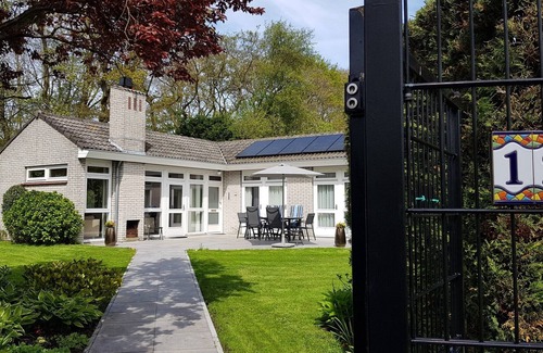 Burgh-Haamstede House | Gravenhof 12 bungalow on holiday park in forest and dune area