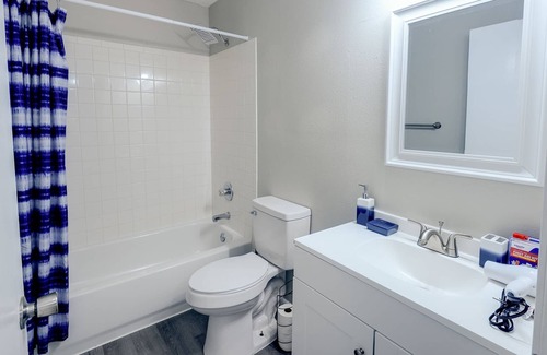 Hannon Park Condo | Great 2 and bedroom near downtown