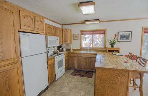 Ketchum Condo | Great 2 bed condo, Private deck & hot tub. Best location in Ketchum!