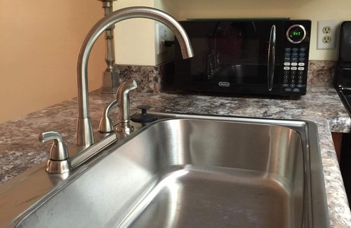 Charleston Condo | Great 2BR, 2 Bath, Charleston SC, in West Ashley
