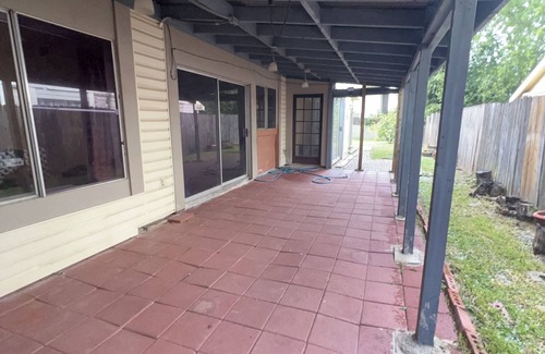 Clodine House | Great 3 Bedroom & 2 Bathroom with Large POOL