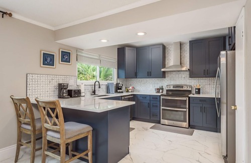 Seminole House | Great 6BR for All Ages/Heated Pool 5 Min to Beach by RedAwning