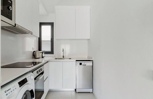 La Nova Esquerra de l'Eixample Apartment | Great Antiga Esquerra de l'Eixample 2BR, Furnished, by Blueground