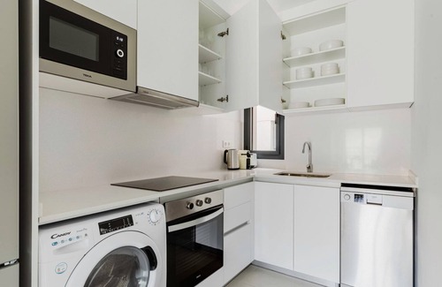 La Nova Esquerra de l'Eixample Apartment | Great Antiga Esquerra de l'Eixample 2BR, Furnished, by Blueground