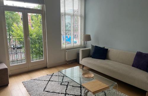 Van Lennepbuurt Apartment | Great Apartment Amsterdam
