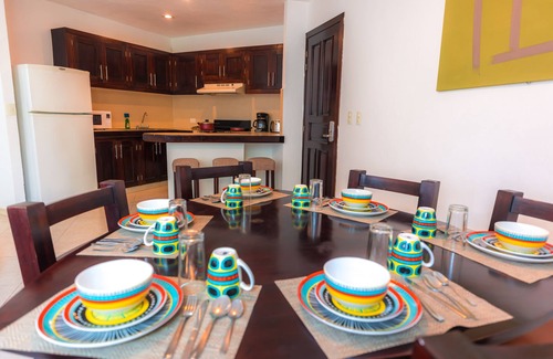 Zona Hotelera Apartment | Great apartment in Cancun, pool & parking.