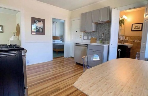 East Providence Apartment | Great Apartment in East Providence
