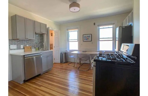 East Providence Apartment | Great Apartment in East Providence