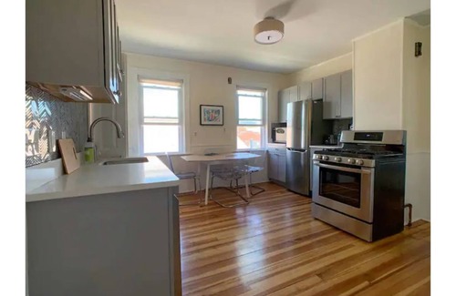 East Providence Apartment | Great Apartment in East Providence