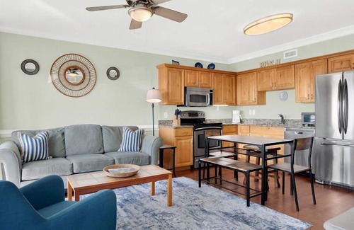 Tybee Island Condo | Great Beach Condo, Across From Heated Pool Access