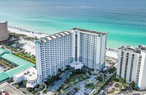 Destin Condo | Great Beach Front Condo at Pelican Beach