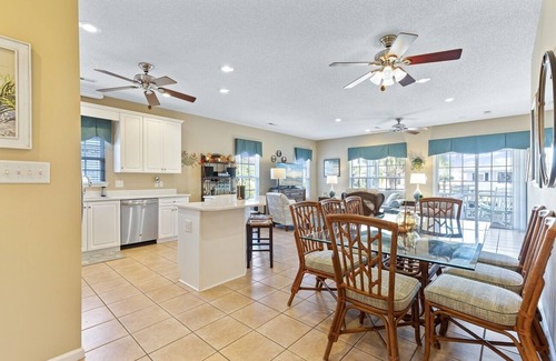 Surfside Beach House | Great Beach House-Private Pool- 3 min walk to the beach, new pier & restaurants