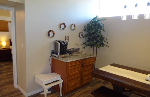 Tucson House | Great conveniently located home. Near mall and many restaurants.