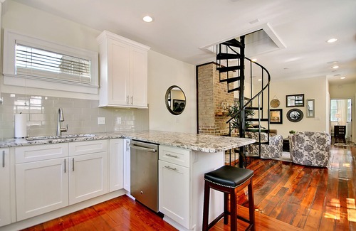 Cannonborough Elliotborough House | Great Downtown Charleston Location!