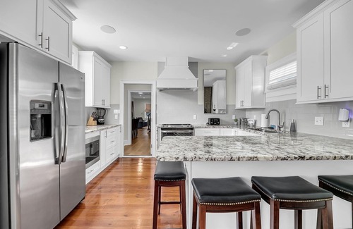 Cannonborough Elliotborough House | Great Downtown Charleston Location!